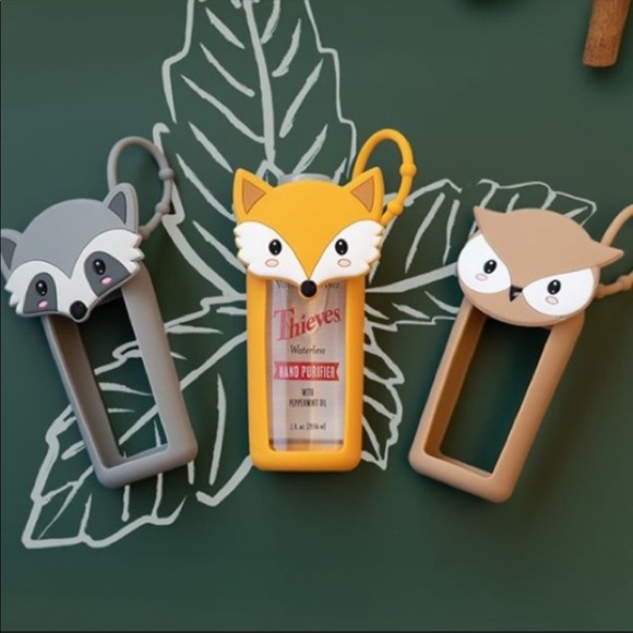 5 Sets Thieves Hand Sanitizer and Holder - Picture 2 of 4